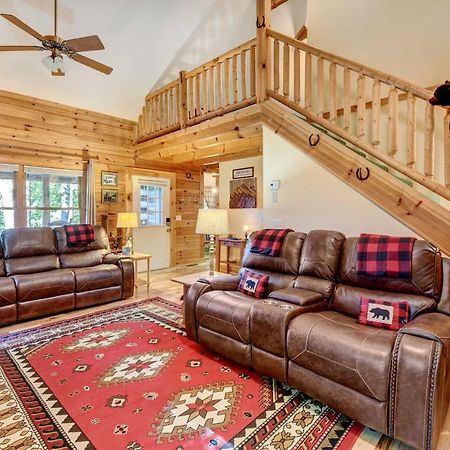 Waynesville Cabin With Covered Deck And Fire Pit! Lake Junaluska Exteriér fotografie