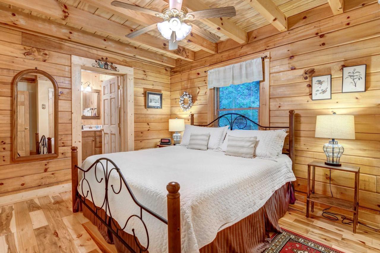 Waynesville Cabin With Covered Deck And Fire Pit! Lake Junaluska Exteriér fotografie
