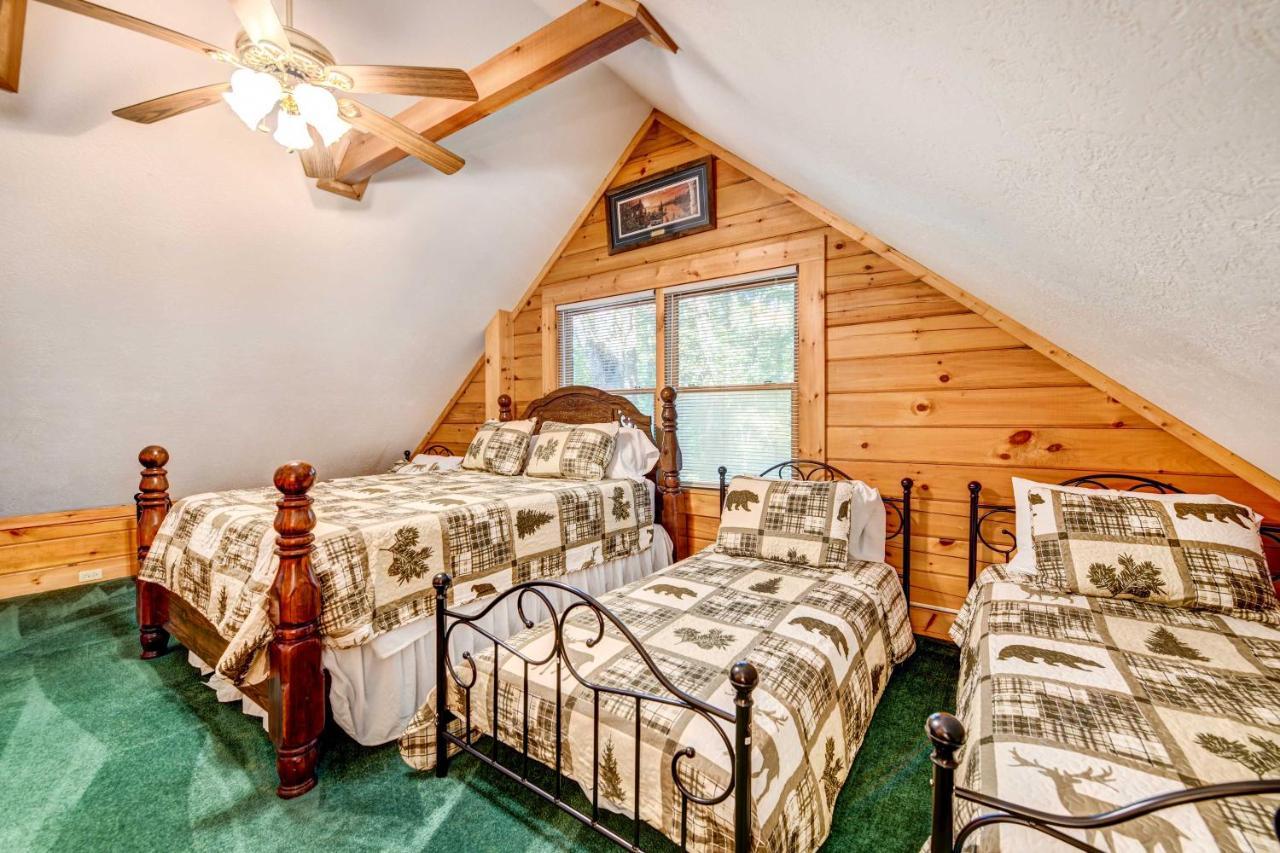Waynesville Cabin With Covered Deck And Fire Pit! Lake Junaluska Exteriér fotografie