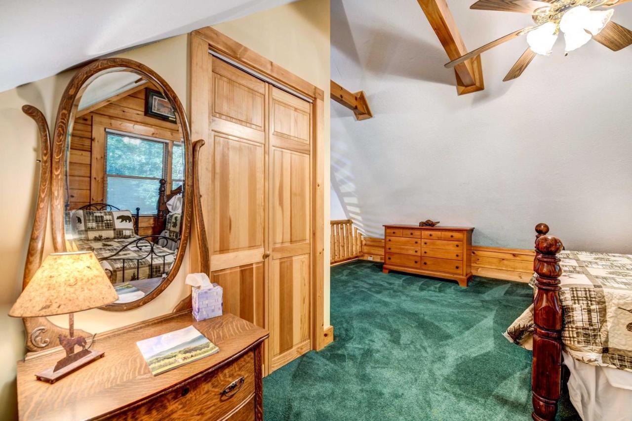 Waynesville Cabin With Covered Deck And Fire Pit! Lake Junaluska Exteriér fotografie