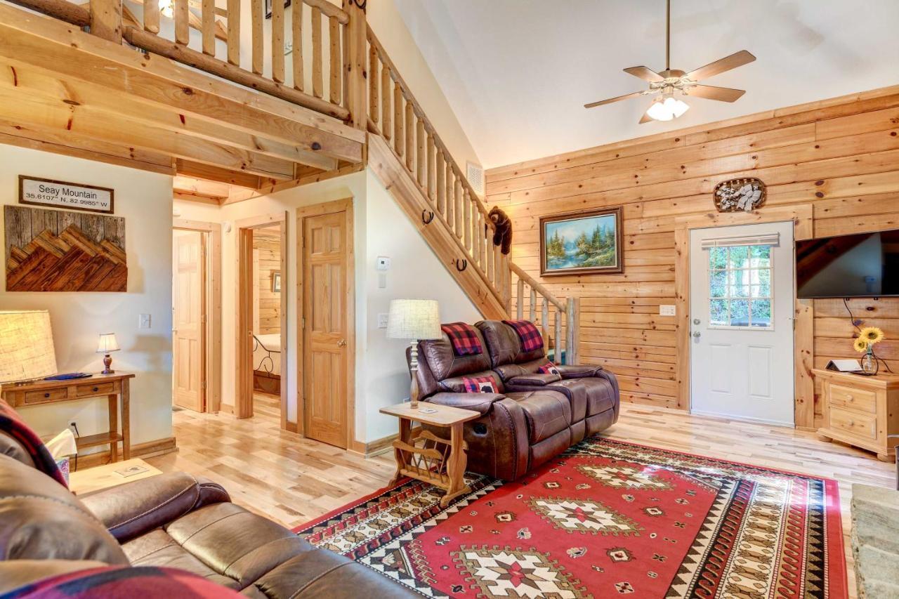 Waynesville Cabin With Covered Deck And Fire Pit! Lake Junaluska Exteriér fotografie